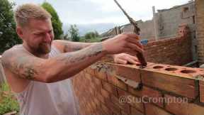 Bricklayers at Work - Laying Bricks