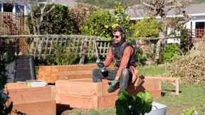 A Fussy Carpenter Builds a Fancy Planter Box