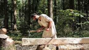 Medieval carpentry | hewing a Tree trunk into a beam