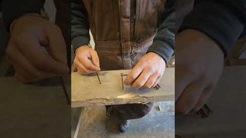 Greenhorn tip of the day #4 #greenhorn #construction #constructiontips #carpentry #diy #nails