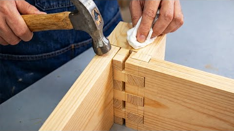 Most Carpenters Don’t Know This Dovetail Joint – A 65-Year-Old Master’s Method